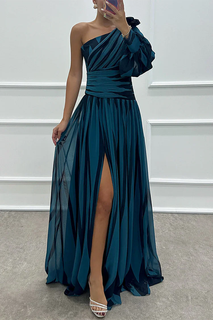 Azura | Elegant Stribet One-Shoulder Maxi Kjole