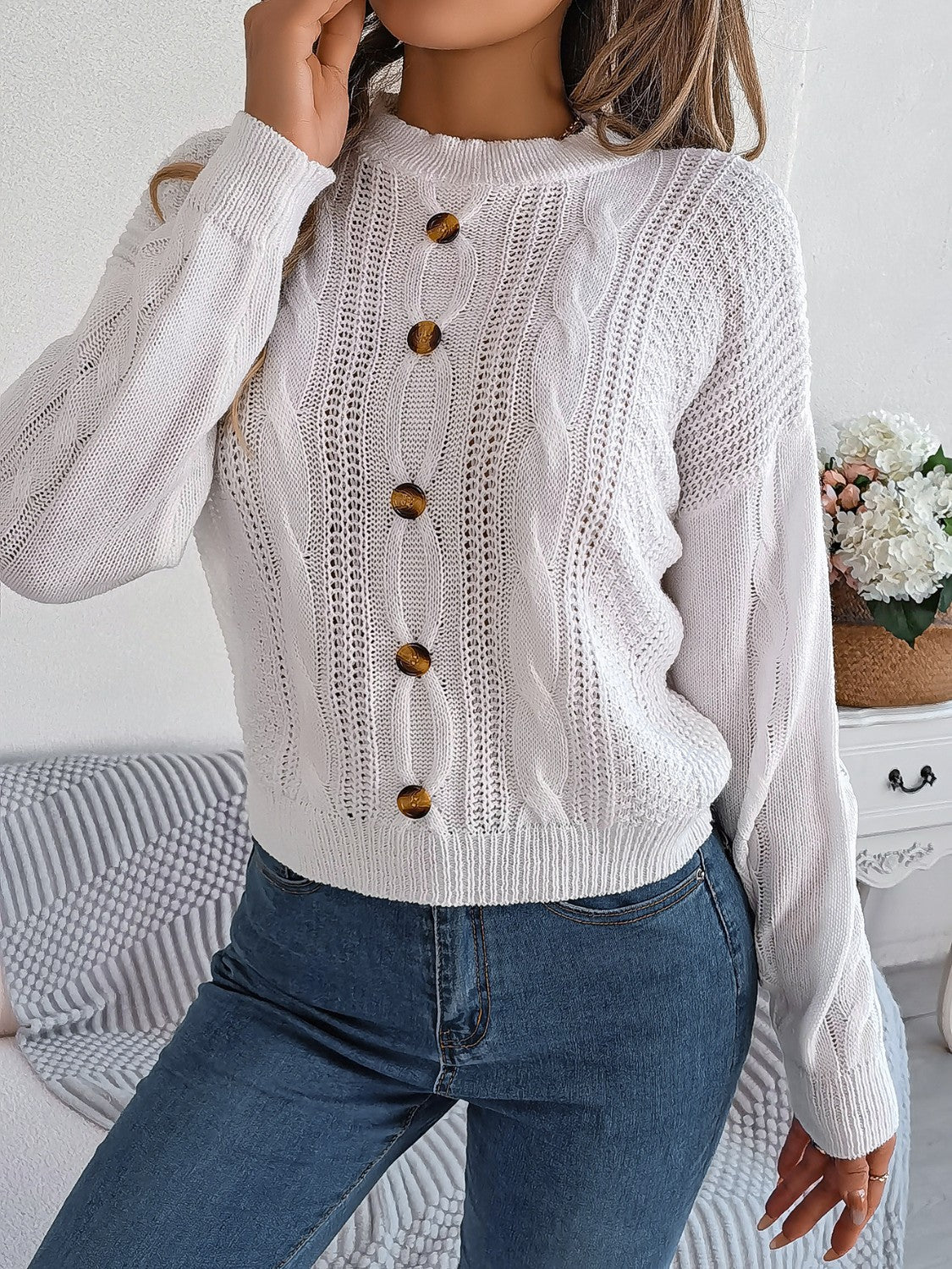 Alara | Knapperet Kabelstrikket Sweater