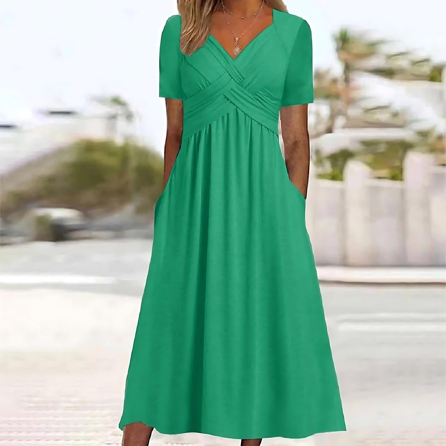 Amara | Elegant Midi Kjole