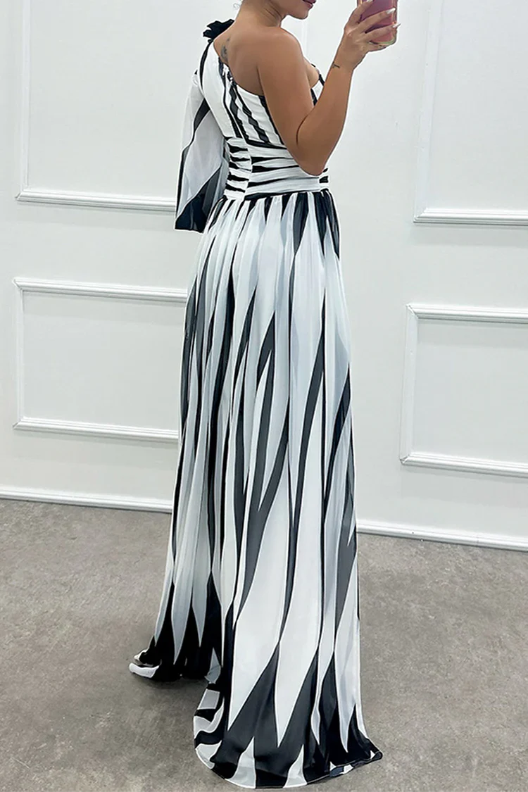 Azura | Elegant Stribet One-Shoulder Maxi Kjole